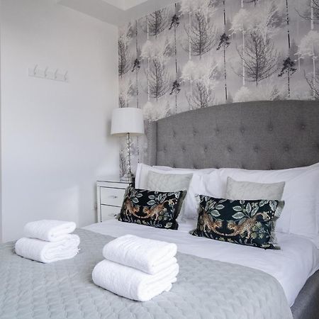 Luxury One Bed Apartment Carterton Eksteriør billede