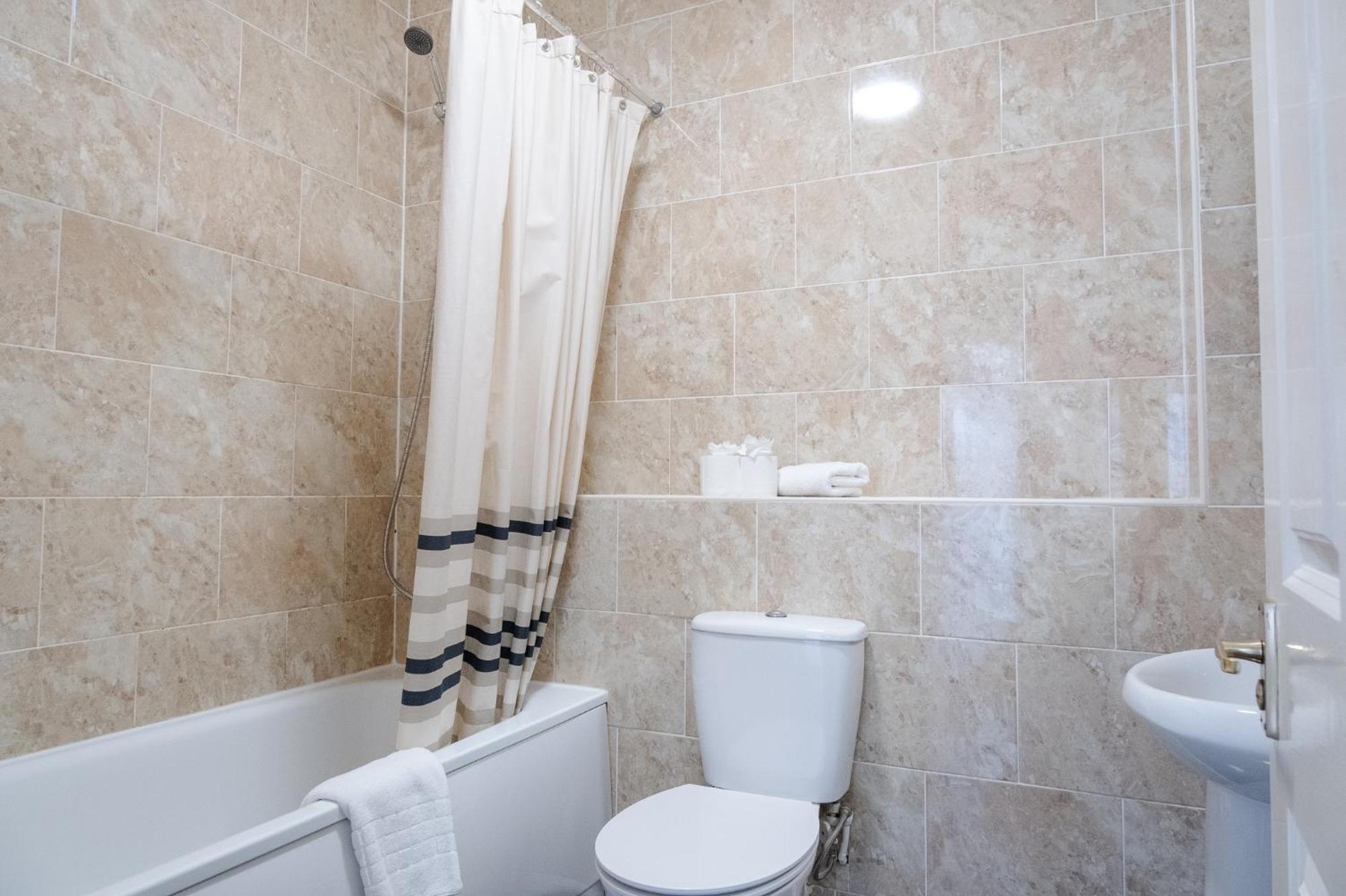 Luxury One Bed Apartment Carterton Eksteriør billede